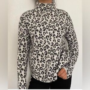 CYNTHIA ROWLEY leopard animal print high quality sweater -black and silver Sz S